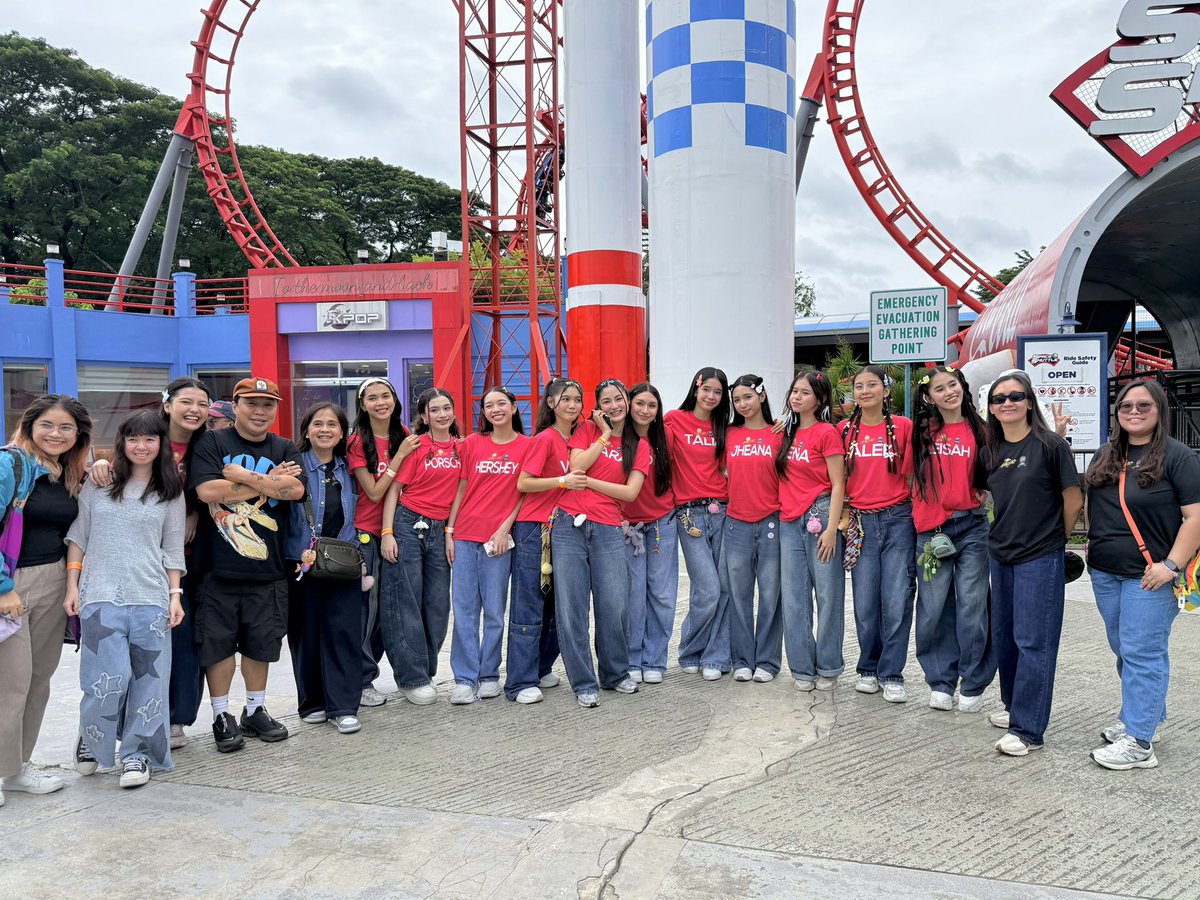 starhuntacademy's tweet photo. LOOK: The Star Hunt Academy Teen Trainees felt the magic in the air at MAGIS x MAGIC -a Family Day &amp; Fundraising Event at Enchanted Kingdom! 💙
Thank you so much, Ateneo High School Section G, Batch 2001 and Enchanted Kingdom!
#SHATEENS #StarHunt #StarHuntAcademy
@ek_philippines https://t.co/JOvxCRtM9J