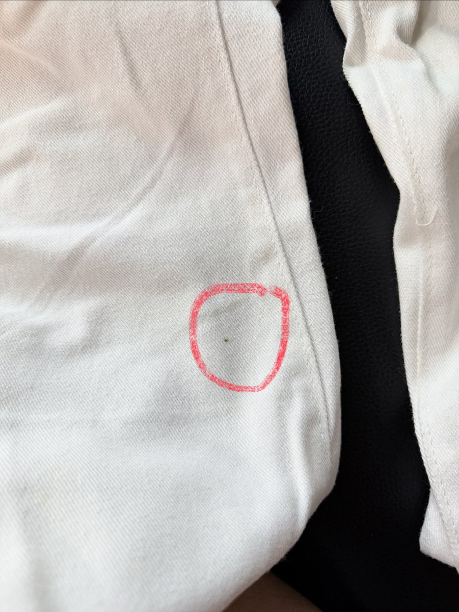 dct_pdent's tweet photo. กางเกงยีนส์สีขาว แอบหมองนะคะ ขอคนรับได้ size s-m // 50 บาท //

#ส่งต่อเสื้อผ้า #ส่งต่อเสื้อผ้ามือสอง #เสื้อผ้ามือสอง #โล๊ะตู้เสื้อผ้า #ส่งต่อ  #เสื้อผ้ามือสองสภาพดี #เสื้อผ้ามือ2 https://t.co/Z3lOchNiYs