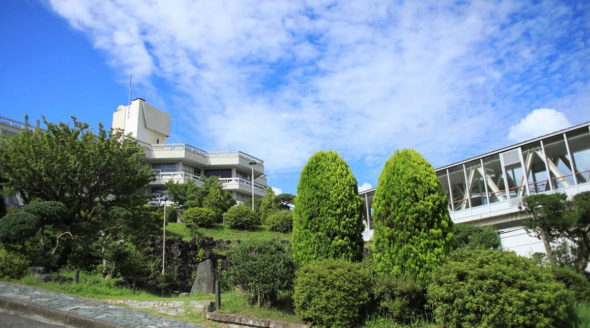 JohnSmith5way's tweet photo. 名門校紹介No.200【山手学院中学•高等学校】
神奈川県横浜市栄区の私立共学校。
国際教育・教科教育・誠人教育の「三本の柱」が教育方針。
1966年に男子校として設立、69年に共学化。
かつては全寮制を採用していた。
今年度山手祭は10/3.4。
2026年度東大合格者数は1名、一橋大7名。
#名門校 #進学校 https://t.co/KoPj2IGFhU