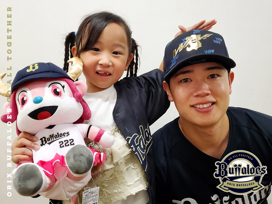 Orix_Buffaloes's tweet photo. #今日のヒーロー
#劇的サヨナラ
#サヨナラタイムリー
#太田椋
#ナイスバッティング
#ヒーローインタビュー
#インタビュアー
#ゆうな��ゃん
#100点満点
#ありがとう
#まだまだ諦めない
#京セラドーム大阪
#Bs夏の陣2026
#Bs2026 https://t.co/ztSZIMiMNQ