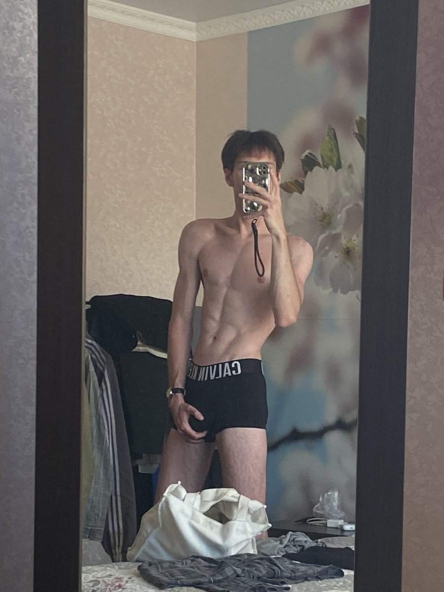 Tonyhzjo's tweet photo. what do u think? #mlm #twink #abs https://t.co/IZhXoSLUt4
