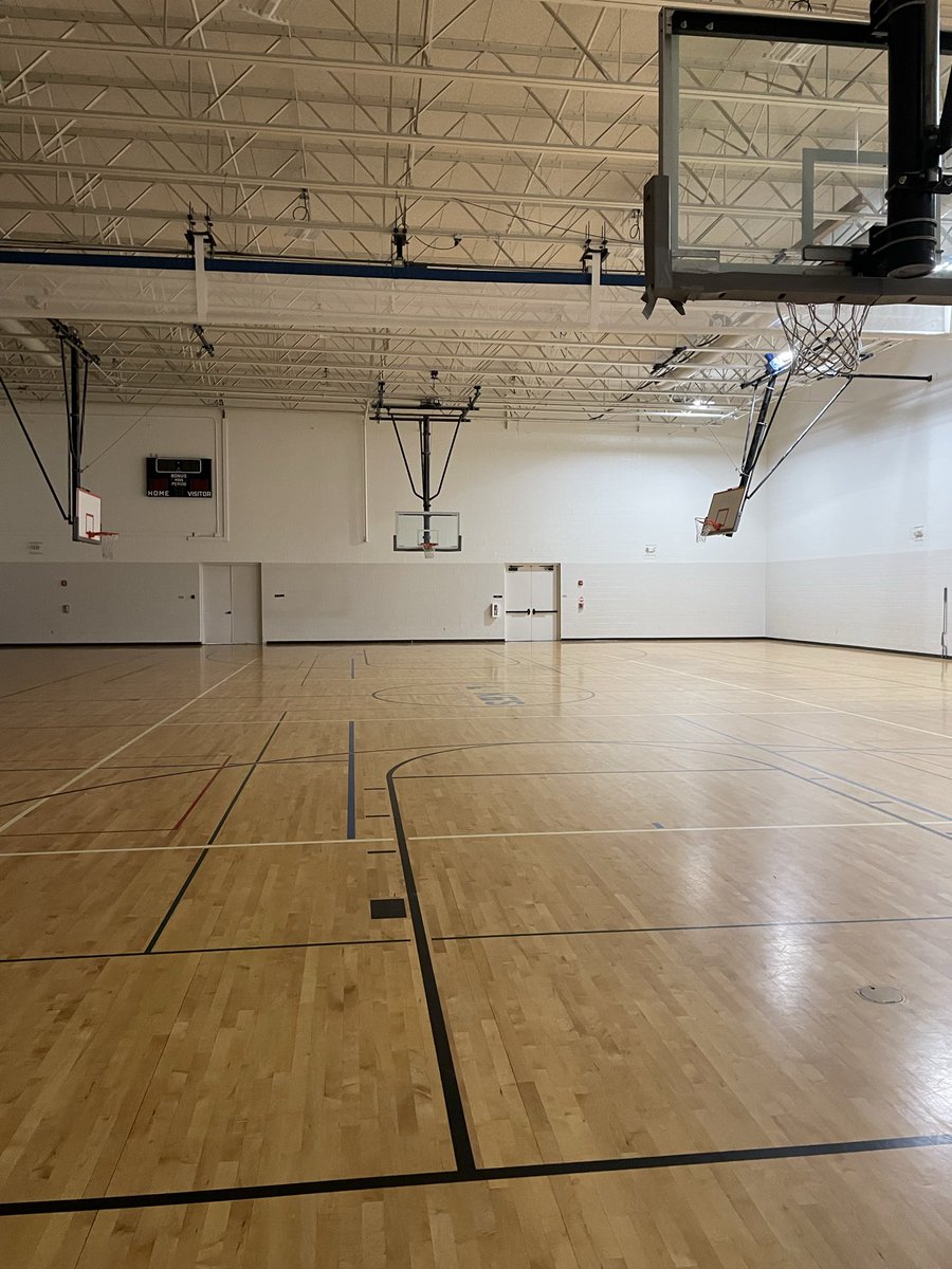TheB24Liberator's tweet photo. early morning hoops! https://t.co/wz0RqQIxlt