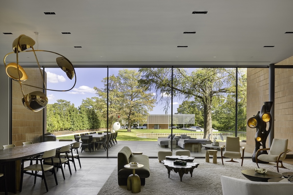 Architizer's tweet photo. #ArchitizerAwards

Set between a limestone bluff and a private lagoon, Casa Lotus takes Roman brick as its fundamental design module, shaping everything from the proportions of the house to its walls and stairs.

📍Austin, TX, United States
Project by: Miró Rivera Architects
Details: https://t.co/2iDZMiMBAT