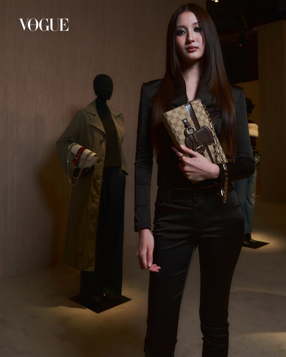 viewbenyapa_id's tweet photo. Thank you to @gucci for inviting View to attend the Gucci PRIMAVERA event at The Pinnacle ICONSIAM yesterday, featuring a stunning and glamorous look ❤️🔥✨
VIEW GUCCI VIBES
#GucciPrimaveraxView
#GucciPrimavera
#viewbenyapa @viewbenyapa https://t.co/H7GuTD9LeW