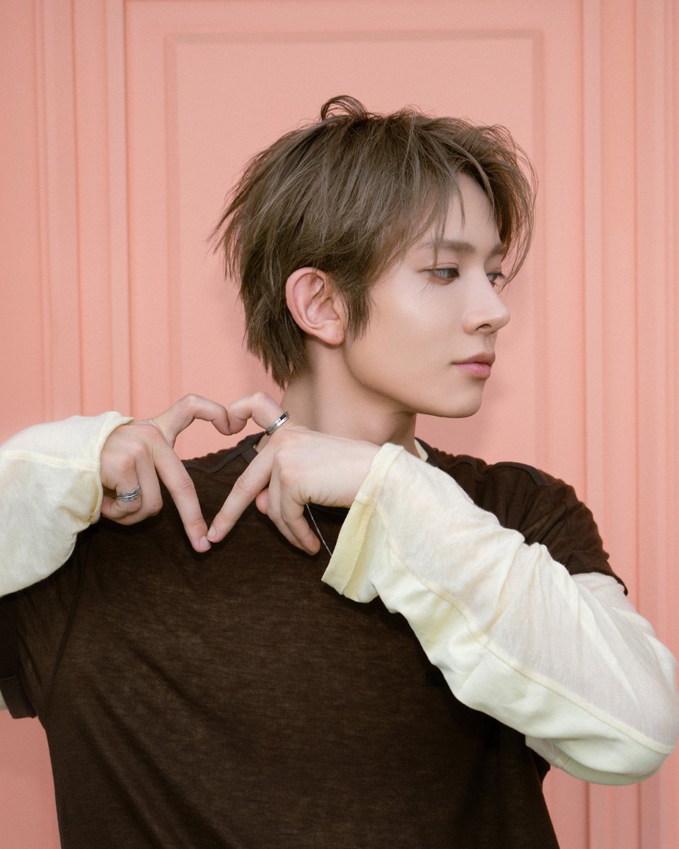 h_evva_n's tweet photo. Every side of me 🩵

#EVAN #에반 #DEATH_OF_ME https://t.co/Q5QFkQGt80