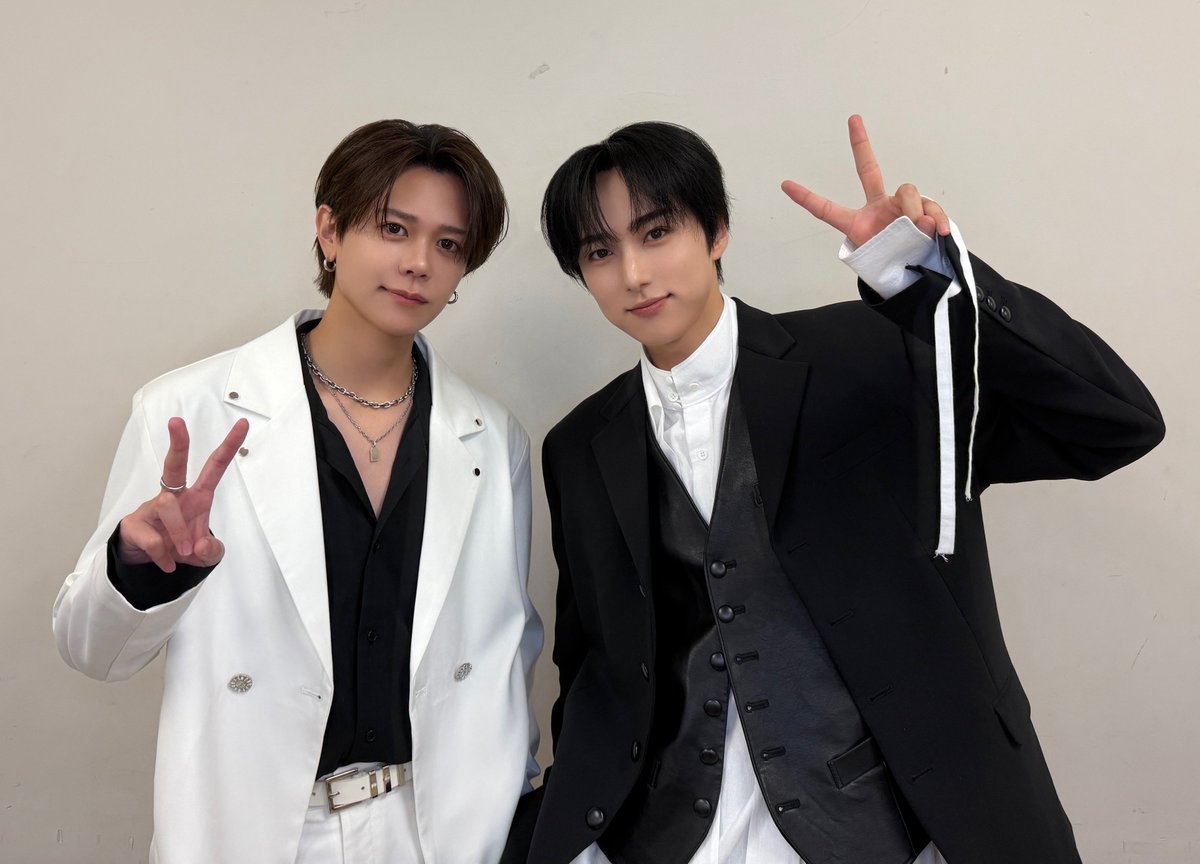 wan_3810's tweet photo. おざまきってほんと歌上手い https://t.co/xUCw6pZf3Y