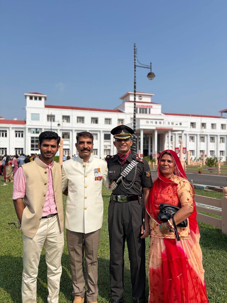 KuldeepBadiyal's tweet photo. आलावा के सूर्यभान सिंह बालोत (चौहान) बने भारतीय सेना में लेफ्टिनेंट https://t.co/4ZliM3gyJC