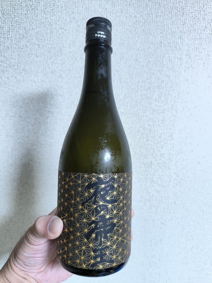 tamayumind's tweet photo. 夜の帝王FOREVER 20

アルコール２０度の変態日本酒。

あかん、これうますぎる。

フルーティ。

浅煎りのスペシャルティコーヒーに通ずるものがある。 https://t.co/8P8rXli3yG