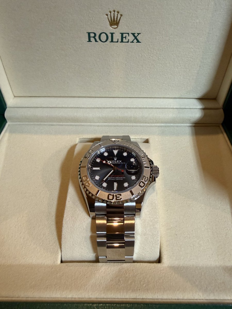 kaitorisoudan's tweet photo. 2026年8月買取紹介　未使用2026年8月

ROLEX ロレックス
ヨットマスター40
ブライトブルー
126622

235万買取相場

245万で買取

いつも有難うございます。

ロレックスマラソン
予約
表参道
レキシア
並木
新宿
名古屋
ヒルトン大阪
226627
126680
126688
エルメス買取
時計買取
ロレックス買取 https://t.co/N4rJytdpx7