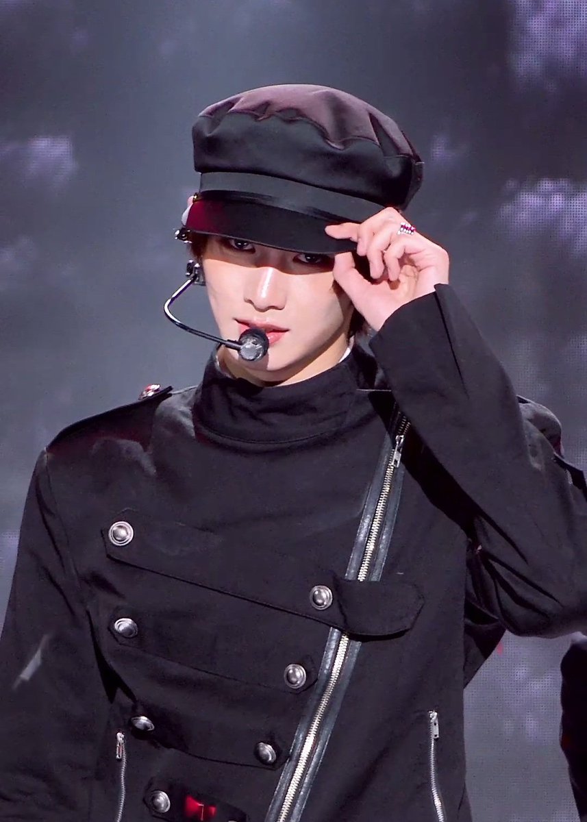 anxinmeow's tweet photo. immediately top 5 anxin fit ever https://t.co/e7nkpMRRet