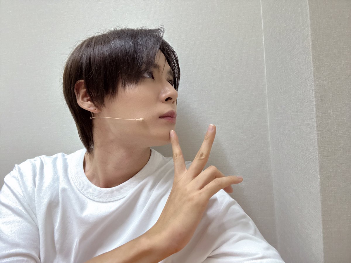 official_yuta14's tweet photo. 今日も
ミュージカルレビュー『TARKIE』
ご来場ありがとうございました。

マエガミワケマシタ。

明日で大阪最後よろしくお願いします。

その後帰ってSURGE Town初陣します🔫

#SURGE
#SURGETown https://t.co/B79ho1oGIs