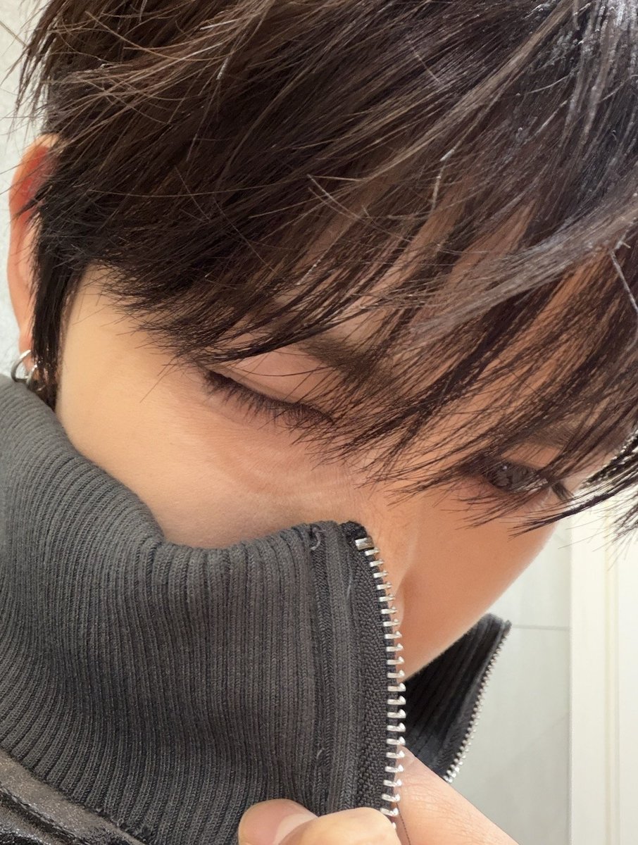AEN_now's tweet photo. 오늘 음악중심도 마무리 했드아 에이니가 있어서 매일매일이 힘이 난다❤️

#AEN #AEN보민 #에이엔 #뽐 #보미니 https://t.co/dgMhMIrrNY