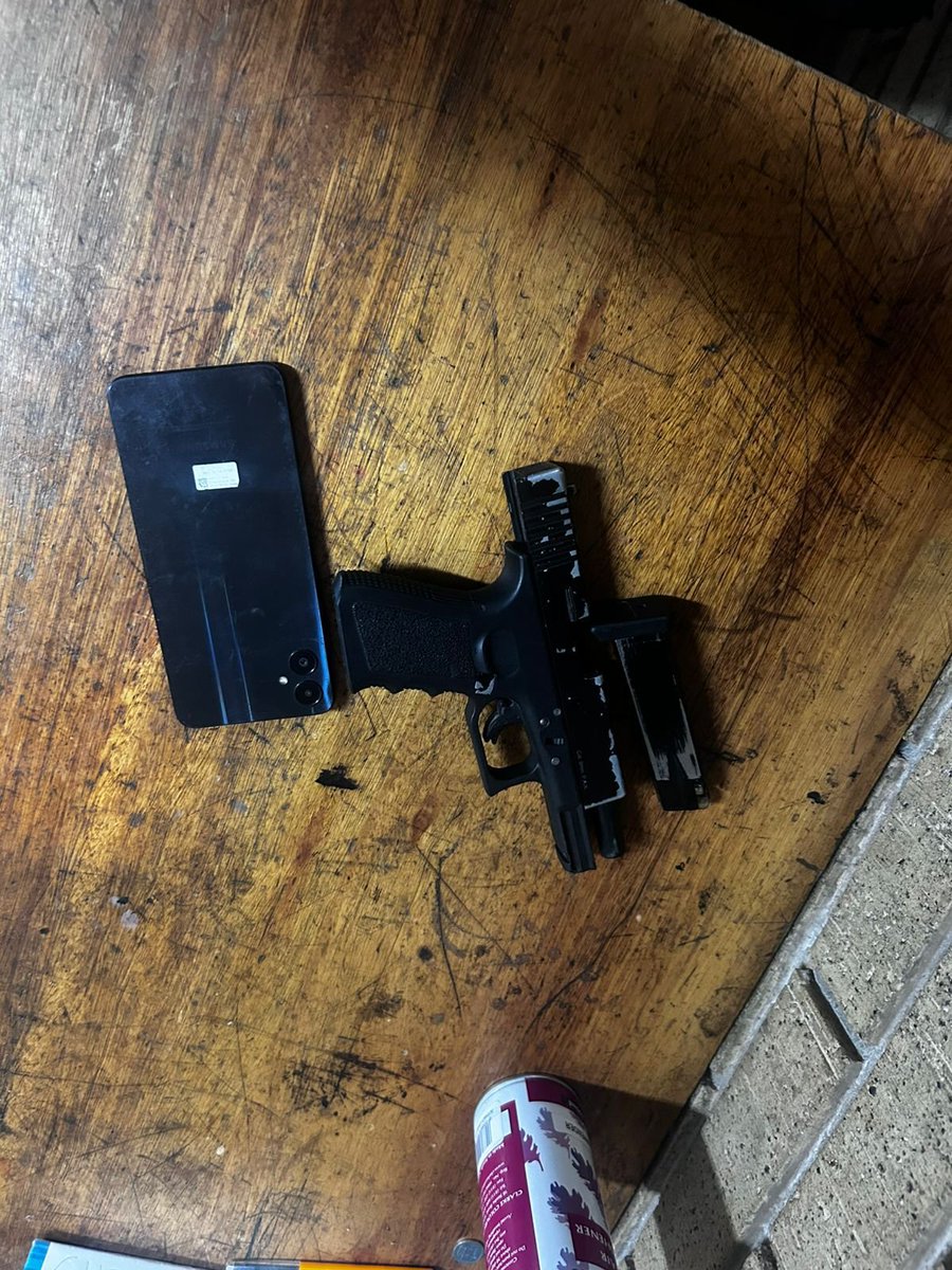 SAPoliceService's tweet photo. #sapsGP [INTELLIGENCE DRIVEN OPERATIONS YIELD POSITIVE SUCCESSES IN TSHWANE DISTRICT]

Intelligence driven operations continue to yield positive successes in Tshwane District as police arrests six suspects on three separate incidents.

On 03 September 2026 one suspect was arrested after the members operationalised information about a suspect who had hijacked a NP300 bakkie at Mamelodi. The vehicle was found at Mahube Valley and it was being stripped. The arrested suspect was also found in possession of a pellet gun.

In the second incident also on 03 September 2026, a warrant of arrest was executed on a Pretoria Central case of bussiness robbery and possession of unlicensed firearm. During the operation, the two suspects, man and woman were found in Mamelodi and two firearms, ammunition, breaking equipments and a suspected stolen motor vehicle were recovered in their premises. 

On 04 September 2026 intelligence information led Bronkhorstspruit detectives and crime prevention members to Rethabiseng about two suspect wanted for a house robbery case. Three suspects were subsequently arrested at Rethabiseng informal settlement. Two of them were found in possession unlicensed firearms. 

All arrested suspects are expected to appear before court on 07 September 2026. NP
https://t.co/xIHycwjdSx