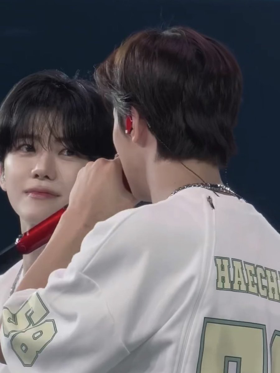 urfavvleehaenie's tweet photo. ชั้นเดรส เขินแทนยัยน้องดง🥹 https://t.co/PkdwCg8eir