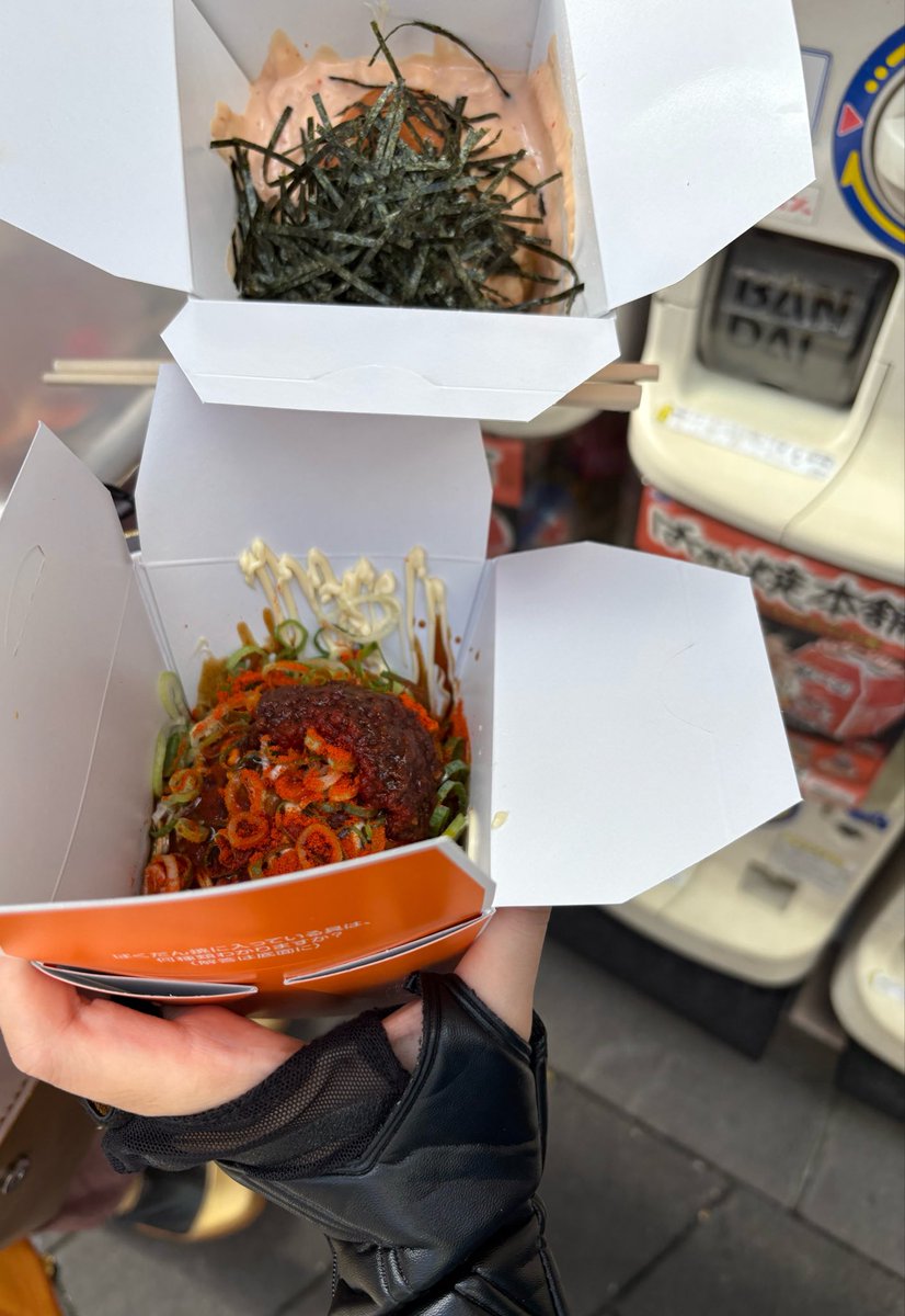 kraglmn's tweet photo. 初めてばくだん焼き食べた
なんでコーン入っ��んすか https://t.co/V1O5FIAFwu