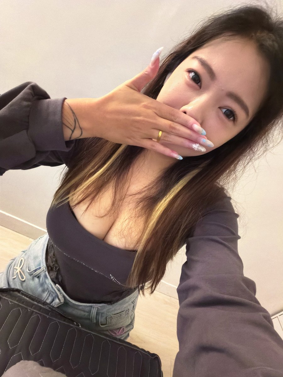 lulu60827's tweet photo. 下班～ https://t.co/jJbPvBZFlP