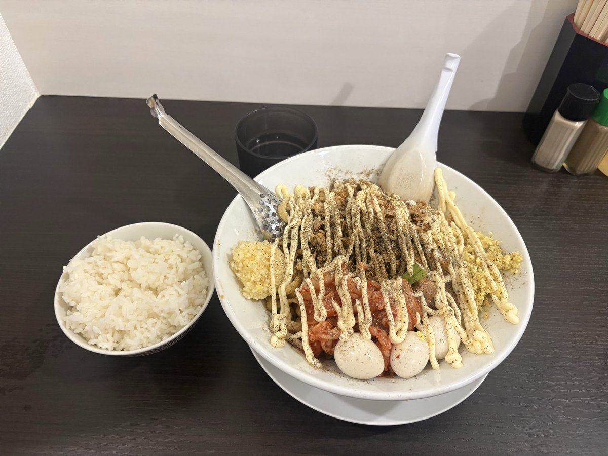 kyu_ro's tweet photo. 元祖スタミナ満点らーめんすず鬼狭山ヶ丘分店
汁なし（ぬる）＋まさお＋小ライス

会社の人に勧められたのでまた行きました
ジャンキーな感じ好き
美味しかった https://t.co/gZVj2Xs6lp