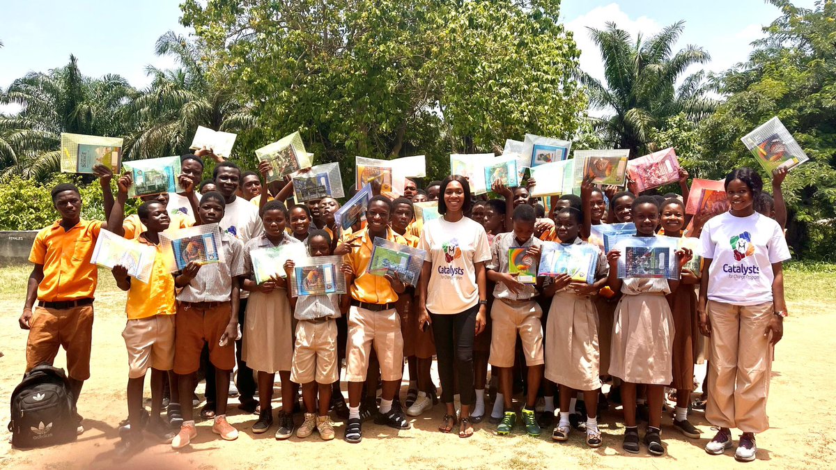 ms_essel's tweet photo. A vision means nothing until it touches lives. With the Catalyst for Change Foundation, we reached rural youth with essential sanitary care for young ladies and learning books for all.
1/2 https://t.co/4ftBlR5MyB