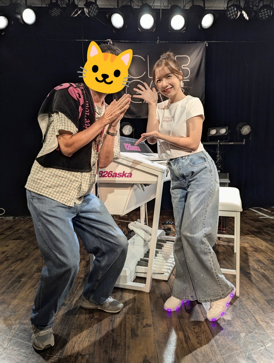 akiniko's tweet photo. @826aska_STAGEA askaちゃん和歌山ライブお疲れさまでした！
今日のライブは奇跡の様な事あり、１部のガチャ当選者２名で、２名共今日が誕生日でした。askaちゃんだからこのような奇跡を起こせるんだと感謝してます。
有難うございました！
明日も勿論参加です！
#あすかのらいぶ https://t.co/4rrwvyJVkw