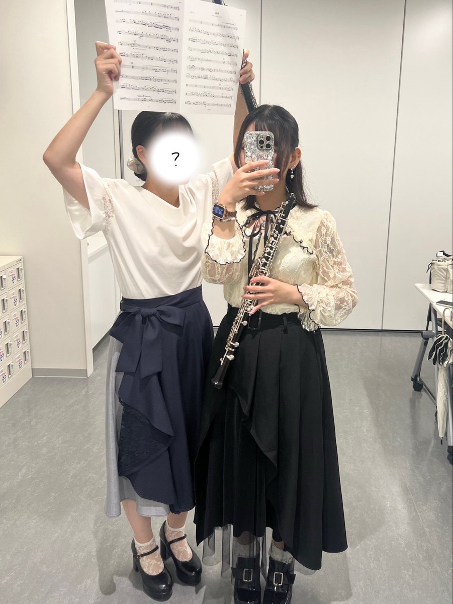 oboeblueeeee's tweet photo. 毎年恒例の演奏会！
ふたりが出会って10年記念！🎶

森亮平さんのフルート・オーボエとピアノのための三重奏曲を、オーボエ2本とピアノでなんとか演奏しました( ᴗ ̫ ᴗ )🌟

あまりに素敵な曲なので楽器の編成は違いますが強行突破しました…。
過去一難しかったですがこれもいい経験！😂 https://t.co/AhEEP9lx0G