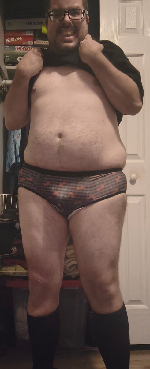 Robbiebearcub's tweet photo. Fancy a chubby lion cub cutie in sexy underwear 🥹 https://t.co/12bLURscSl