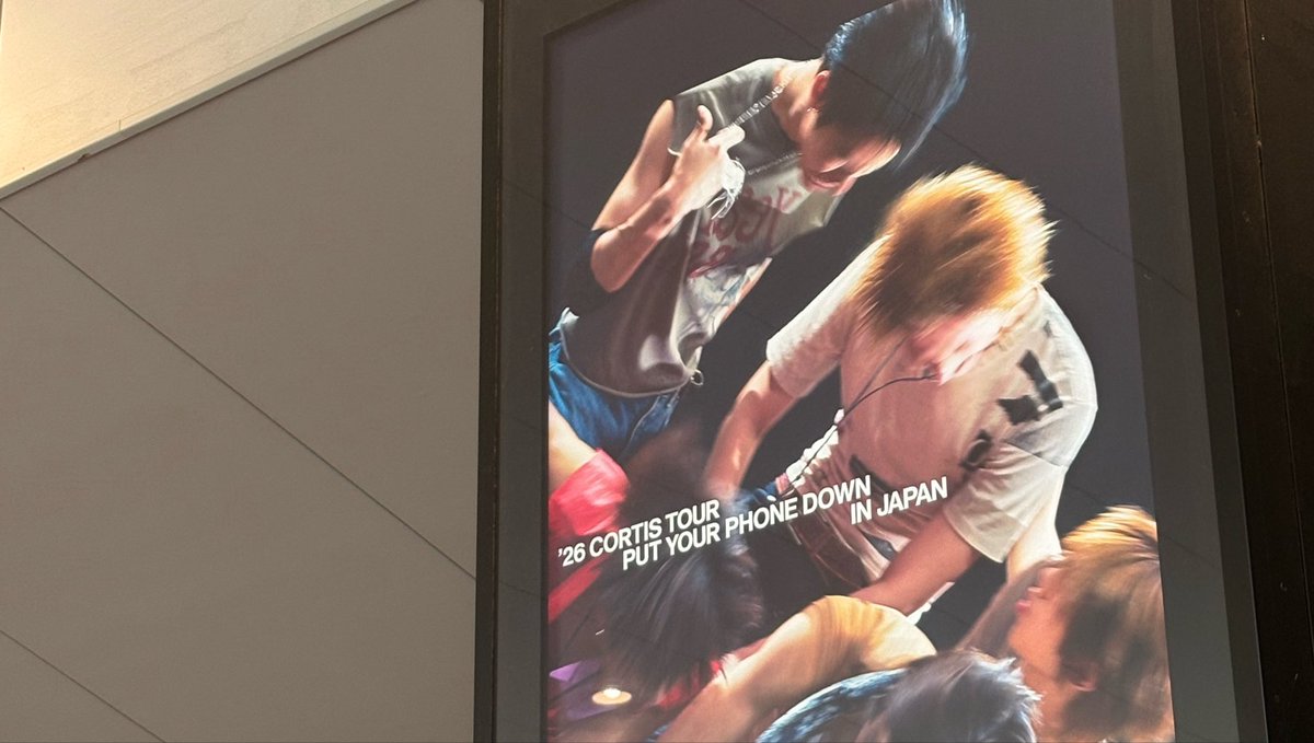 ss42__'s tweet photo. 𝐽𝑎𝑚𝑒𝑠が目の前で止まってくれる時間多すぎて😭😭😭😭😭😭￼
造形美すぎた😭😭😭😭
日本語喋ってるの可愛すぎる😭

みんないっぱい目の前来てくれたしなにより𝑀𝑎𝑟𝑡𝑖𝑛はバッチリ目合って手振ってくれた夢のような時間でした https://t.co/GQ3QIBvYAh