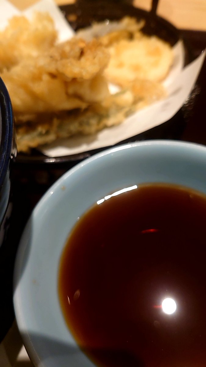 s5185's tweet photo. 数年ぶりにてんや来たけど値上げが凄いな…しかし美味い、とくに米、素晴らしい、チェーン店暫定1位をさずける https://t.co/s3Roo2d5D9