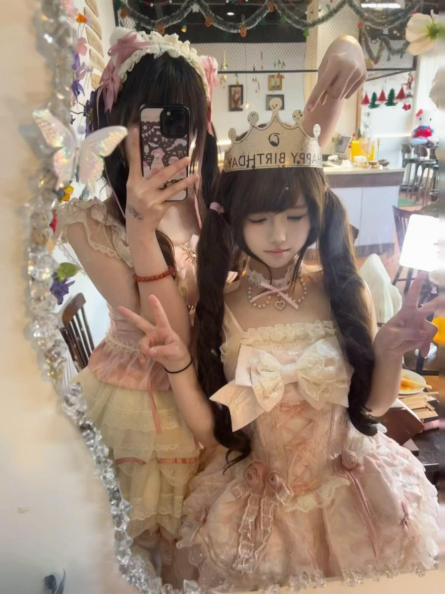 mislilli's tweet photo. 有人在吗？？？？？？？     

开脱！！！上供！！   ！      

真的给b看，反正不要🚪 https://t.co/bJf4NtMUO7