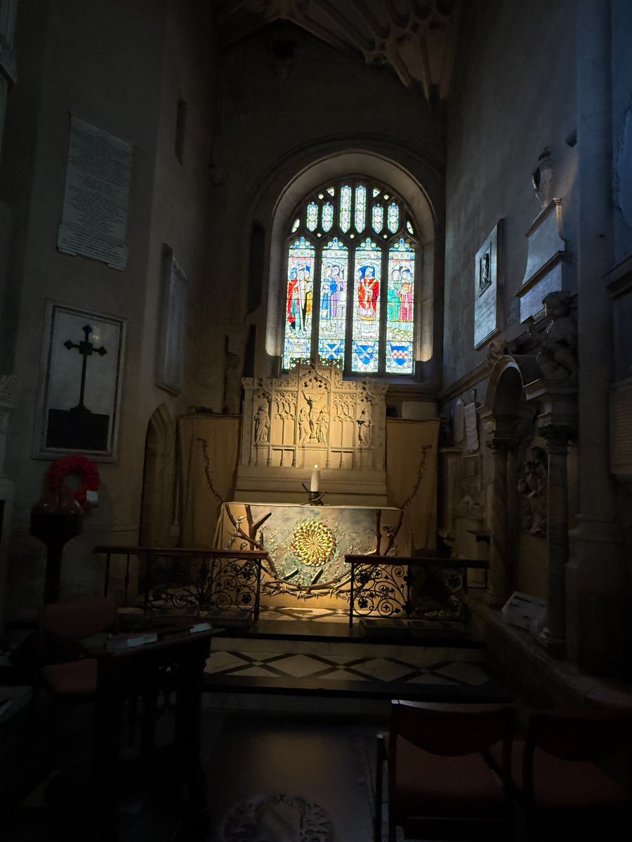 seemoreglass_22's tweet photo. #10DaysInTheUK_Summer2026  
Day trip from London: Stonehenge and Bath bus tour! Stonehenge was the highlight of this whole UK trip. In Bath, skipped the Roman Baths, just wandered the town and visited Bath Abbey (angels climbing the stairs) #Stonehenge 
#BathAbbey 
#Day4/10🇬🇧￼✨ https://t.co/TuHPpbYiaF