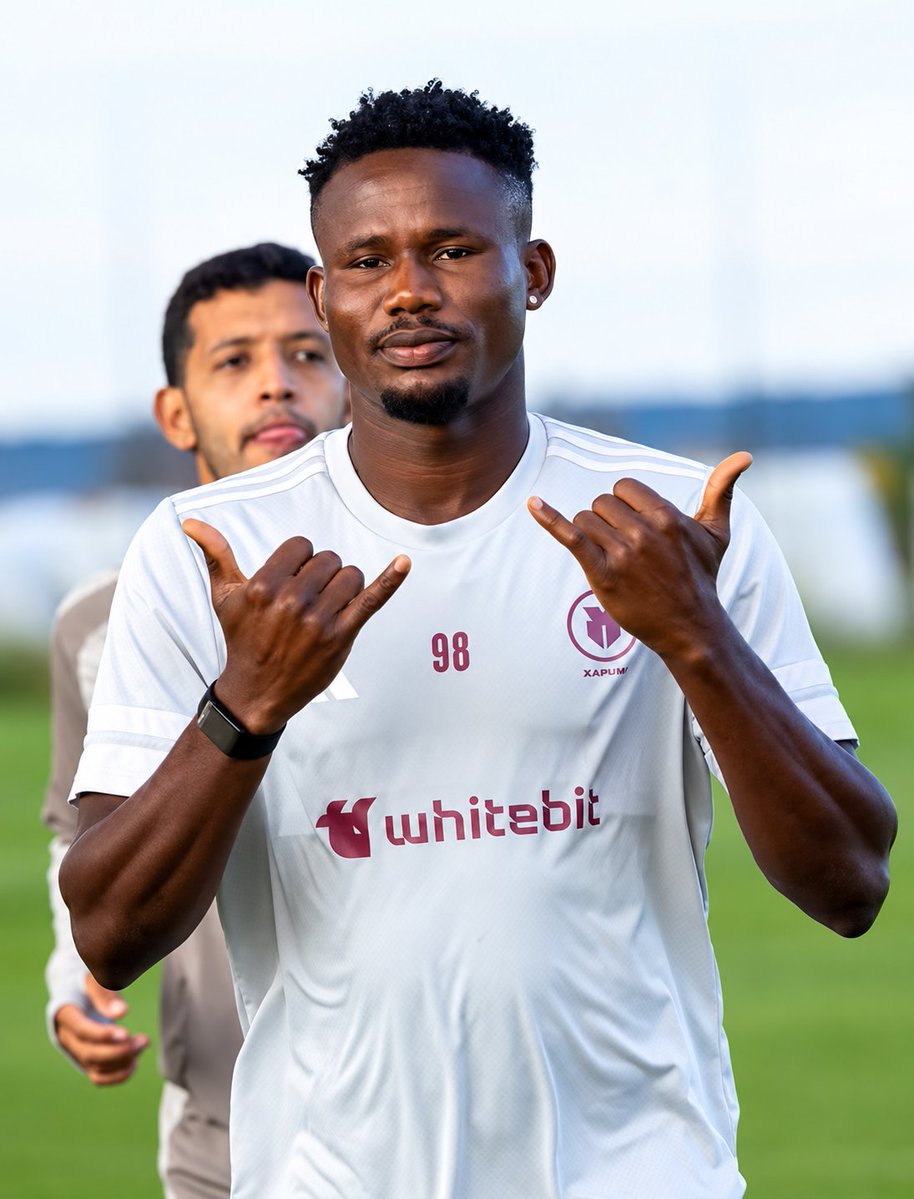 PearlsFootball's tweet photo. 🇳🇬 Peter Itodo (23 años, ST) es uno de los jugadores más destacados del fútbol ucraniano.

Fichado la temporada pasada desde el club albanés FC Dinamo City por 700.000€, Peter se ha destapado como un delantero con gran olfato goleador.

Esta temporada lleva 4 goles y 1 asistencia en 6 partidos en las filas del FC Kharkiv.