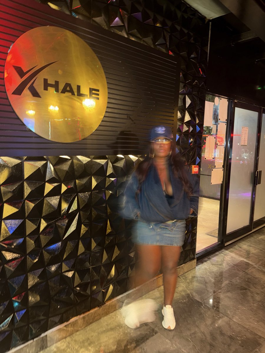 Miss_Anne_Marie's tweet photo. I don't post no threats on the Internet
I just pose a threat - #JayZ30 #JAYZ #JayZ #JayZ30 #JayZConcert #JayZLive #Hov #HOV30 #TeamHov https://t.co/gPyHWQYHZd