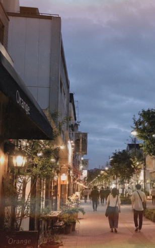 rillybedfern's tweet photo. 一日中曇り空でしたが、
気温が少し下がったので、
歩き回るのがずいぶん快適になりました ☁️

暗くなり始めるとすぐに、
もう家に帰る時間だなと感じてしまいます 😂 https://t.co/NNsGz1yuxL