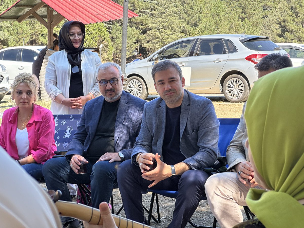 AKOnikisubat's tweet photo. 📍 Başkonuş Yaylası

AK Parti Onikişubat İlçe Kadın Kollarımız için düzenlediğimiz piknik programına uğrayarak teşkilatımızla bir araya geldik.

Başkonuş Yaylası’na piknik için gelen kıymetli vatandaşlarımızla da selamlaşıp hasbihal ettik.

Teşkilatımızın güçlü birlikteliği, hemşehrilerimizin samimi muhabbetiyle güzel bir gün geçirdik. 🌿

Birlikte daha güçlü, hep birlikte Onikişubat için çalışmaya devam! 🇹🇷