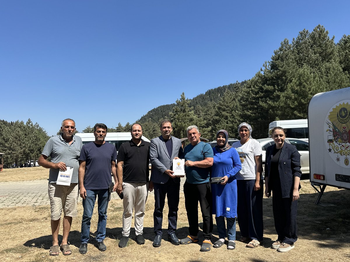 AKOnikisubat's tweet photo. 📍 Başkonuş Yaylası

AK Parti Onikişubat İlçe Kadın Kollarımız için düzenlediğimiz piknik programına uğrayarak teşkilatımızla bir araya geldik.

Başkonuş Yaylası’na piknik için gelen kıymetli vatandaşlarımızla da selamlaşıp hasbihal ettik.

Teşkilatımızın güçlü birlikteliği, hemşehrilerimizin samimi muhabbetiyle güzel bir gün geçirdik. 🌿

Birlikte daha güçlü, hep birlikte Onikişubat için çalışmaya devam! 🇹🇷