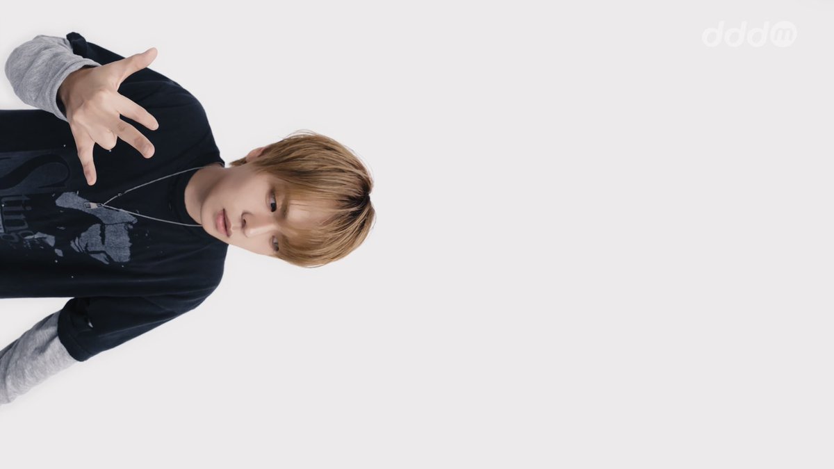 nuyh4ad's tweet photo. 아기 락스타🤟🏻🤟🏻 https://t.co/o09fVS3V5O