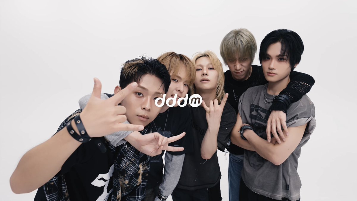 nuyh4ad's tweet photo. 아기 락스타🤟🏻🤟🏻 https://t.co/o09fVS3V5O