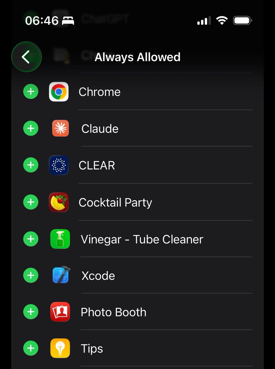 niallsmart's tweet photo. @gruber TestFlight's default for App sort order might not have been great, but at least it wasn't "Random". Check this beauty out. Right up there with the recent @GoogleDesign post. https://t.co/xDAIJwXtpq
