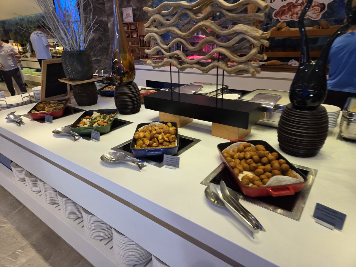 nycsiki's tweet photo. さよならイスタンブール！
1週間だけだったけど料理も美味しくて今まで行った海外の中一番よかった！けどケバブは流石に食べすぎてしまった…🤢 https://t.co/JqRS1paceI
