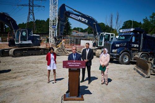 GetTORealEstate's tweet photo. Ottawa’ announcement promises what advocates have been asking for years, but experts are saying more needs to be done. https://t.co/TwGfnxXLtH https://t.co/ZyyrtSEi4q