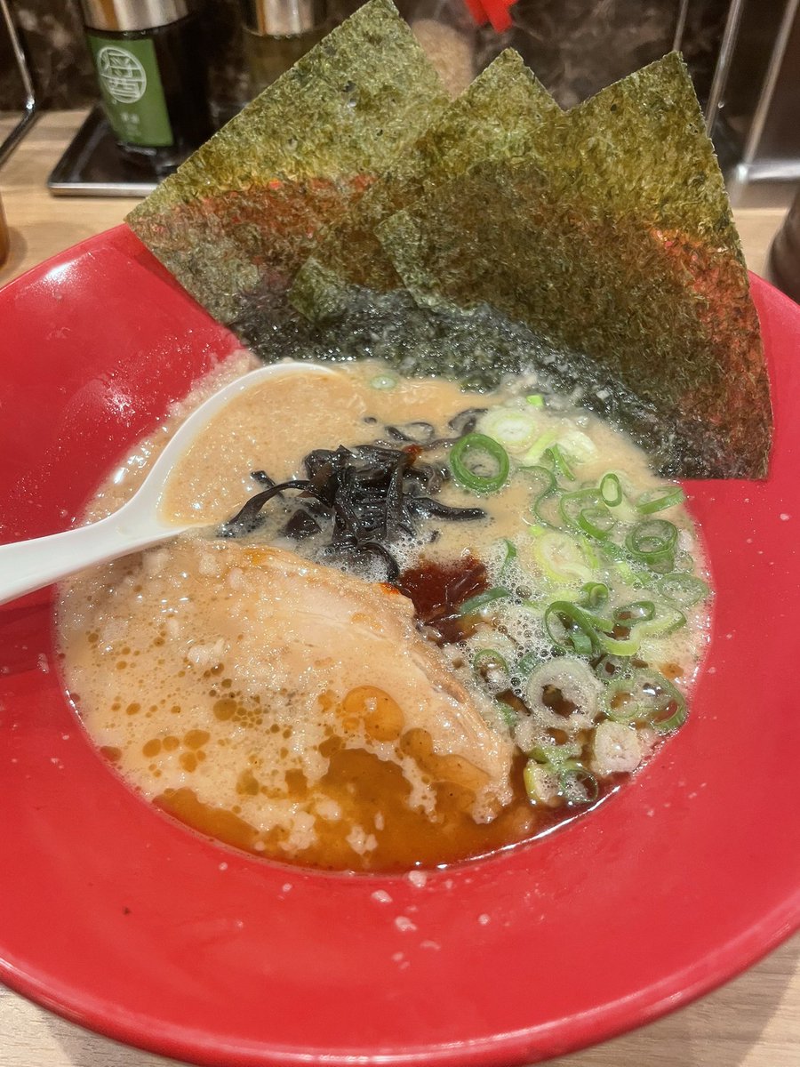 magi0721's tweet photo. 一風堂は🧄入れた瞬間、覚醒する https://t.co/OLdaCFgDhm