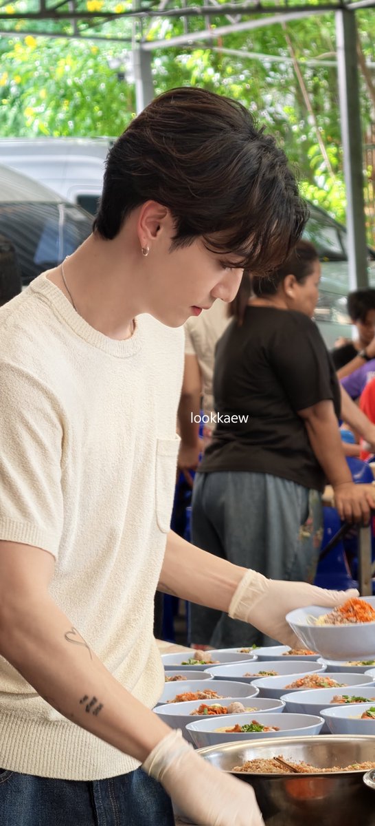 BBbite1z's tweet photo. พ่อค้าเตี๋ยวหล่อ บอกต่อค่าาาาา

Mark Tuan Birthday Event 2026
#MarkTuanBirthDayCharity
#33YearsOfSunsetsWithMarkTuan

#MarkTuan #段宜恩
@marktuan @DNAmngmnt https://t.co/L0zwN37qvw