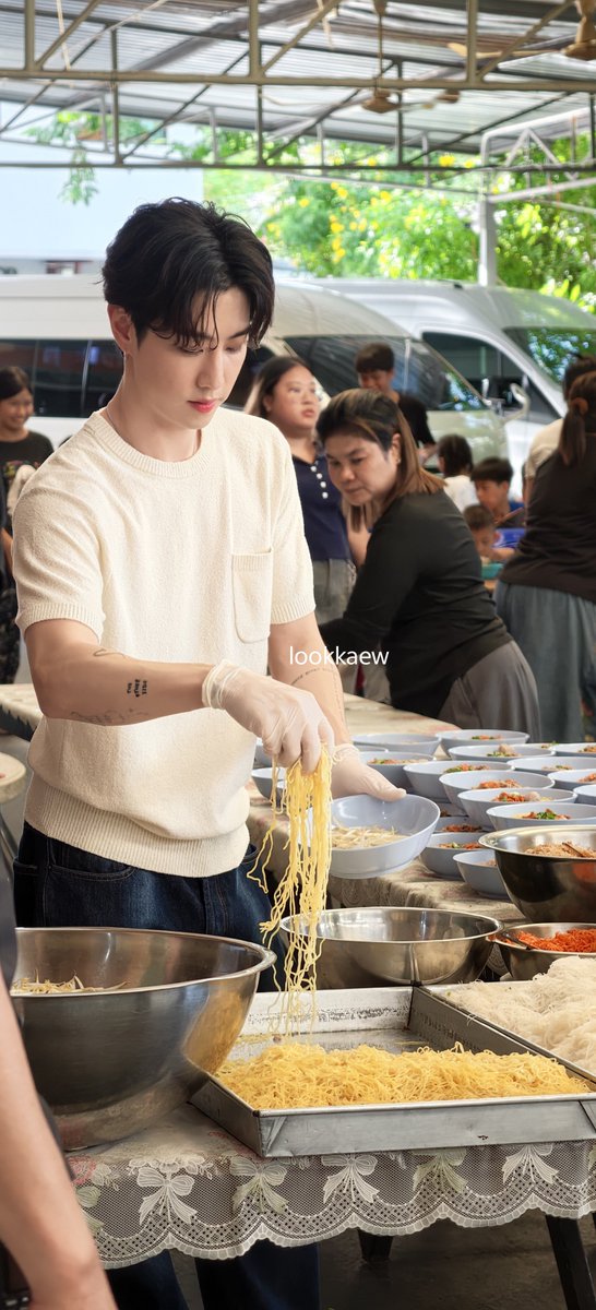 BBbite1z's tweet photo. พ่อค้าเตี๋ยวหล่อ บอกต่อค่าาาาา

Mark Tuan Birthday Event 2026
#MarkTuanBirthDayCharity
#33YearsOfSunsetsWithMarkTuan

#MarkTuan #段宜恩
@marktuan @DNAmngmnt https://t.co/L0zwN37qvw