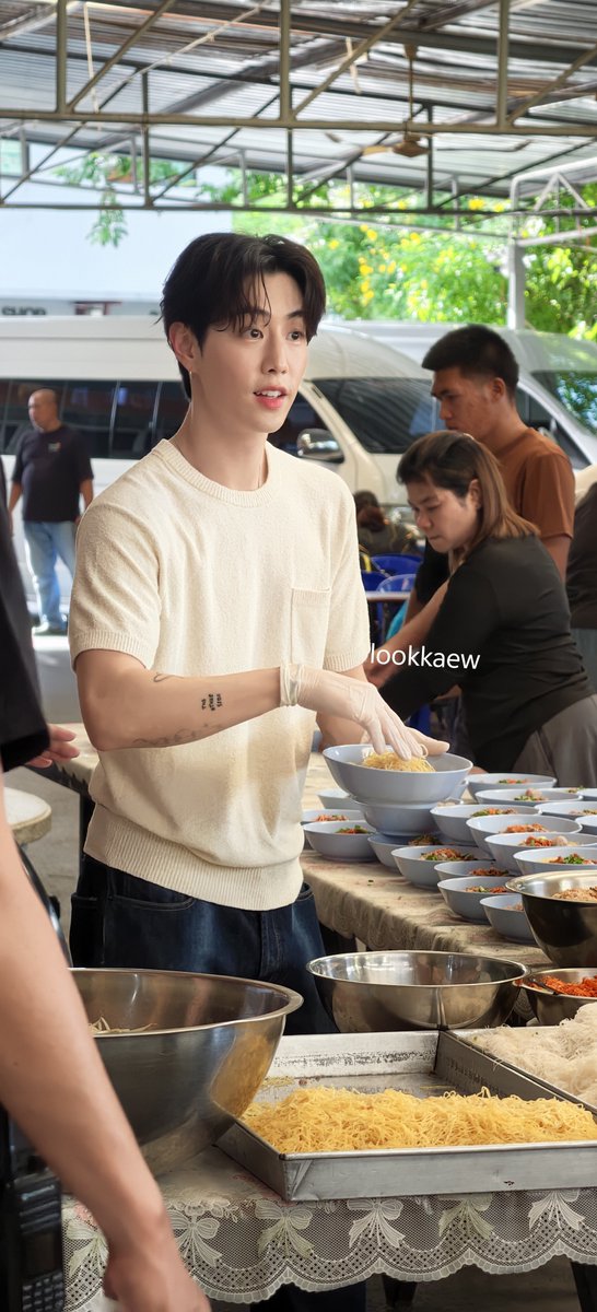 BBbite1z's tweet photo. พ่อค้าเตี๋ยวหล่อ บอกต่อค่าาาาา

Mark Tuan Birthday Event 2026
#MarkTuanBirthDayCharity
#33YearsOfSunsetsWithMarkTuan

#MarkTuan #段宜恩
@marktuan @DNAmngmnt https://t.co/L0zwN37qvw