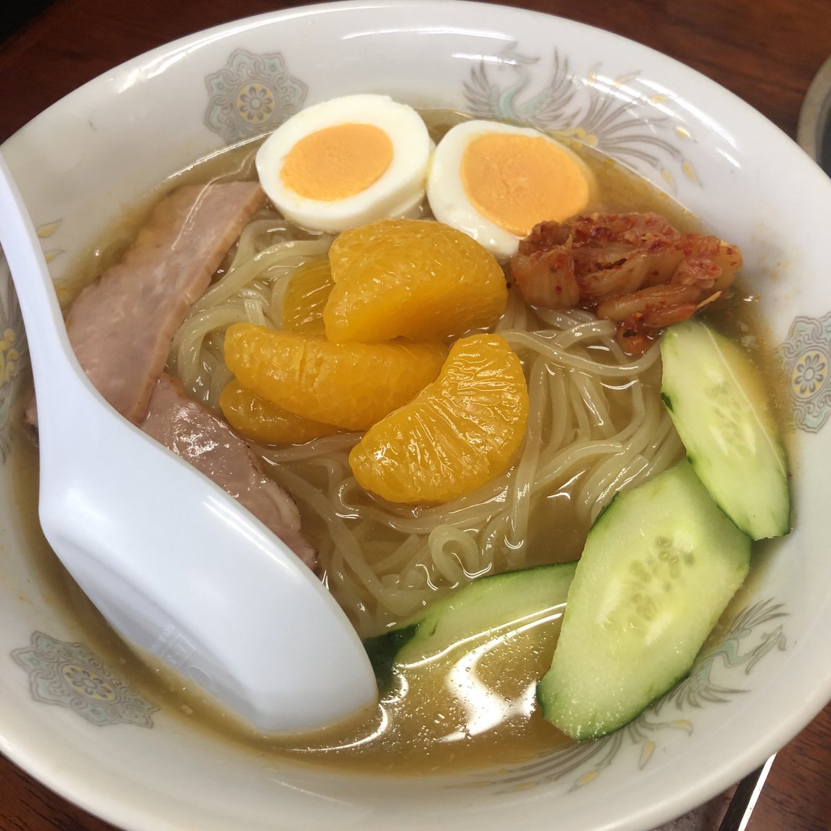 szersiebmar's tweet photo. 近所にあって、10年くらい前を通ってたけど行ったことなかった焼肉屋さんに行ってきた🥩（オットによると30年くらいはあるらしい）気楽に食べて飲んで🍺🍶4人で1万円くらいで安かった❣️ https://t.co/HwE3cMH8Ks