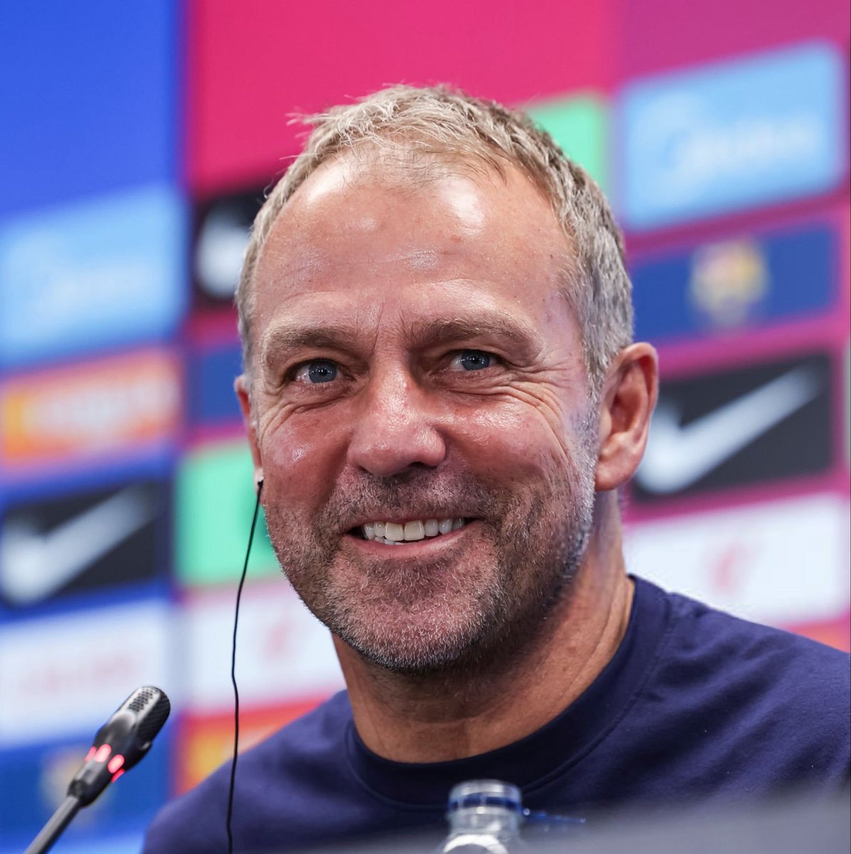 ActuFoot_'s tweet photo. 🚨 Hansi Flick 🇩🇪 : « J’ai BEAUCOUP APPRÉCIÉ CE QUE J’AI VU DE GABRIEL JESUS 🇧🇷 lors des derniers entraînements ! 😁

Bien sûr, il n’est peut-être pas encore à 100 %, mais il est PRÊT À JOUER QUELQUES MINUTES et pourrait nous offrir une option importante demain, notamment en seconde période. 

J’aime beaucoup sa façon de jouer au football. Il est très calme avec le ballon, mais aussi devant le but. C’est vraiment très agréable à voir. » 💙❤️

🎙️ conf. de presse