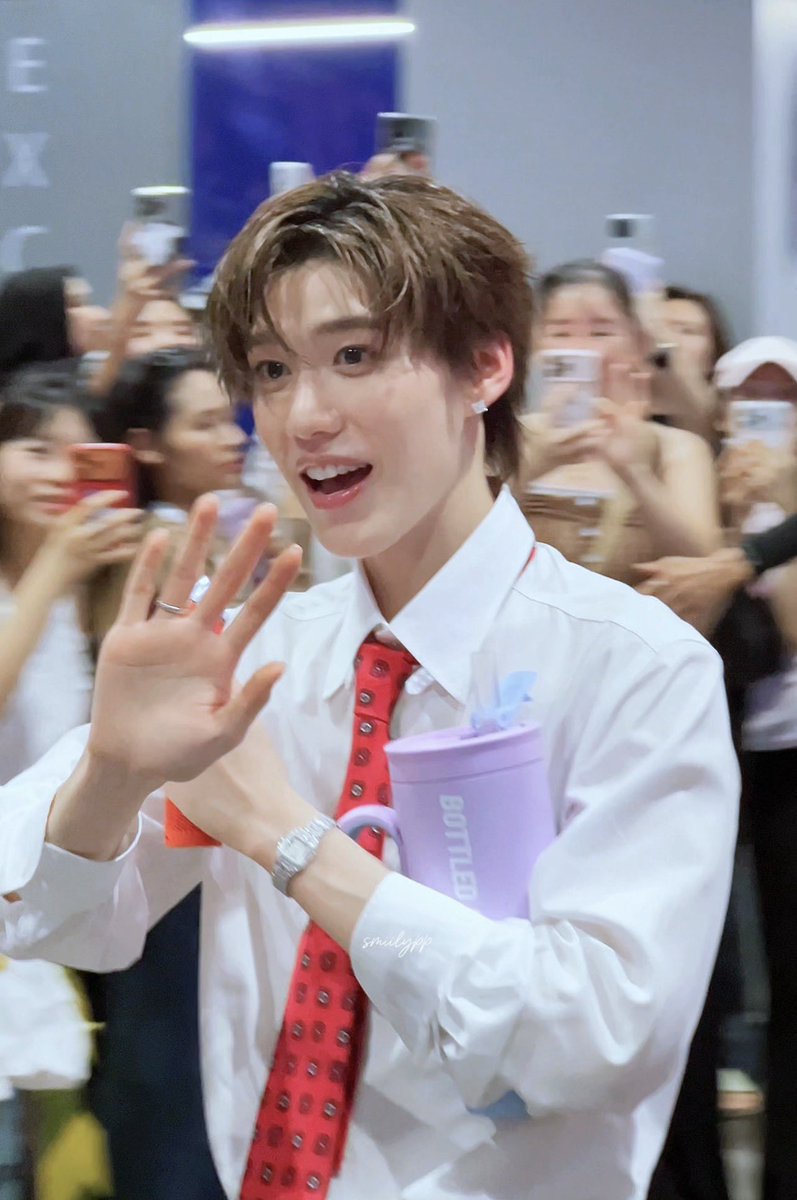 smiilypp's tweet photo. ตาแป๋วค้าบบ 🥹🤏🏻

#ppkritt
#50SUSHIROswithYOUxPPKRIT https://t.co/zOV4OXZfl5