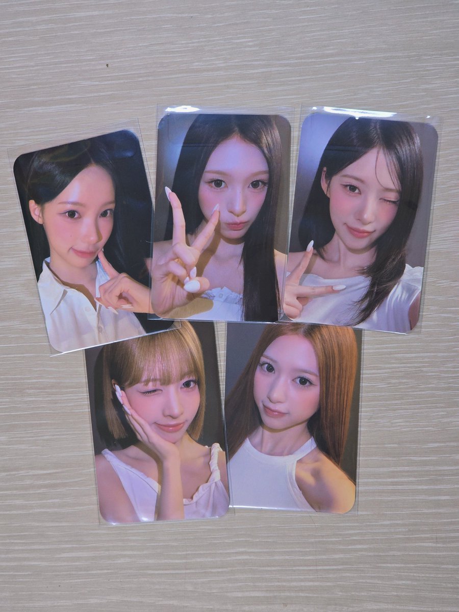 Bbmnm529's tweet photo. 에이페 포카 왔당!!! https://t.co/bQKQHfJkgi