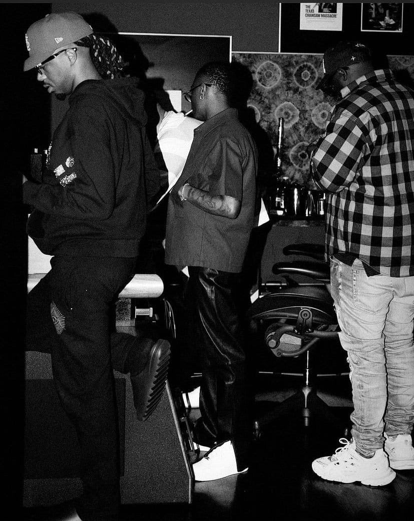 blackebony28's tweet photo. Metro Booming, Wizkid &amp; P2J ❤️🦅 https://t.co/i7IIvSzHiN