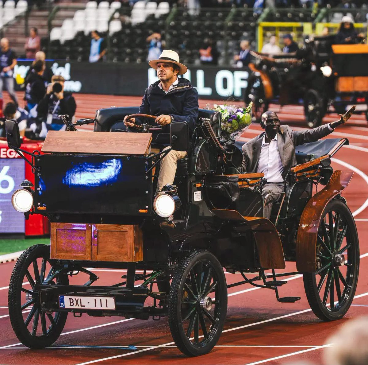 ArapTilingi's tweet photo. 🇰🇪 Kenyan athletics legend Mike Boit received a hero’s tribute at the Brussels Diamond League Final after being inducted into the Memorial Van Damme Hall of Fame, celebrating his pioneering legacy and historic 800m victory at the inaugural Memorial Van Damme in 1977. https://t.co/4GFCiik42I