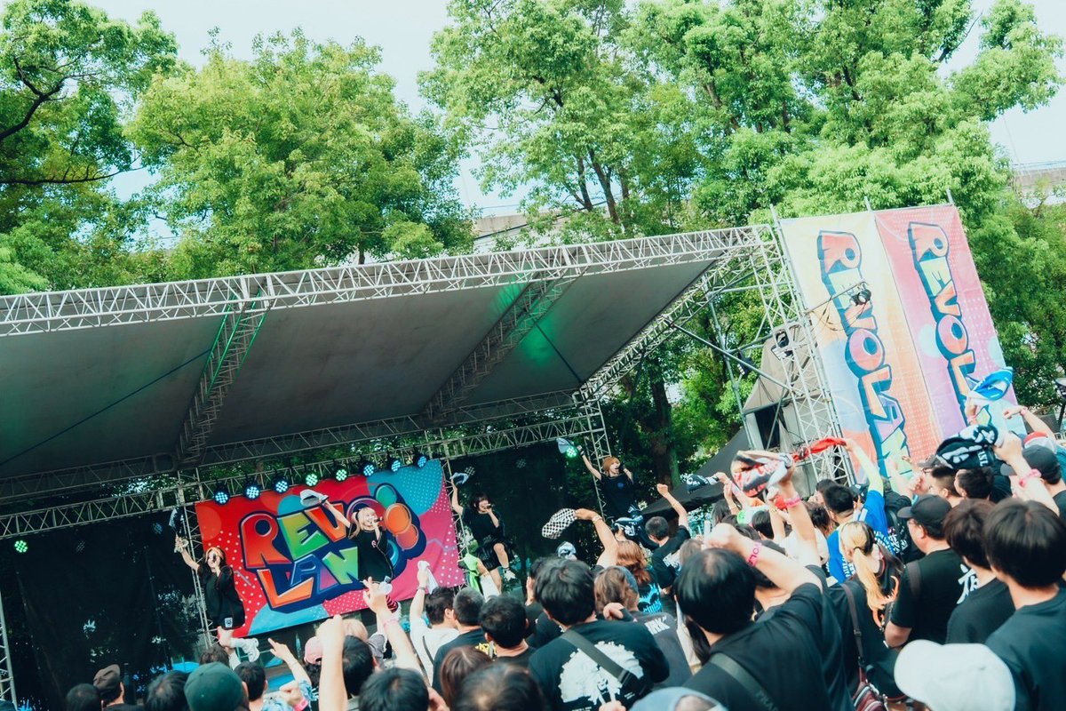 REVOLAND_jp's tweet photo. #REVOLAND #即レボ 

- - - - -
🎪LEIWAN
@LEIWAN01 
- - - - -

📝レボあるある
駅から直通ばり便利

photo by @KENTARO_TAR https://t.co/9pJ5AqCeqL